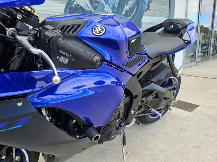 2023 Yamaha YZF-R1 Blue