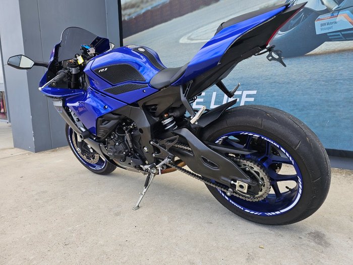 2023 Yamaha YZF-R1 Blue