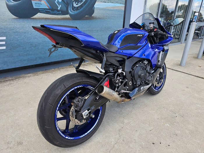 2023 Yamaha YZF-R1 Blue