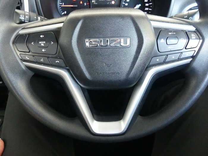 2021 Isuzu MU-X LS-M