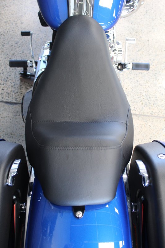 2025 Harley-davidson FXLRST LOW RIDER ST (117) BLUE BURST