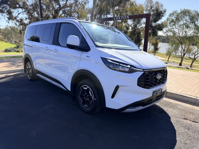 2025 Ford Tourneo Active