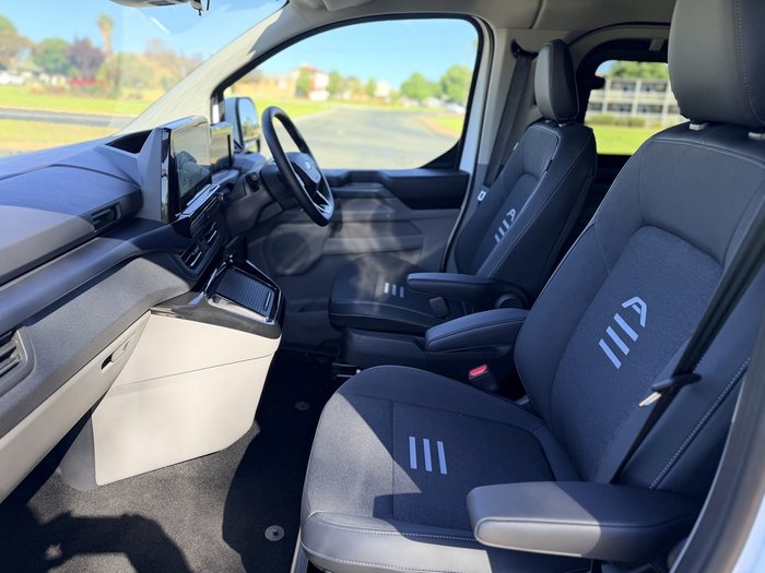 2025 Ford Tourneo Active