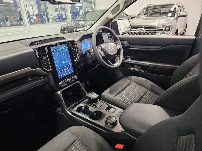 2025 Ford Everest Ambiente