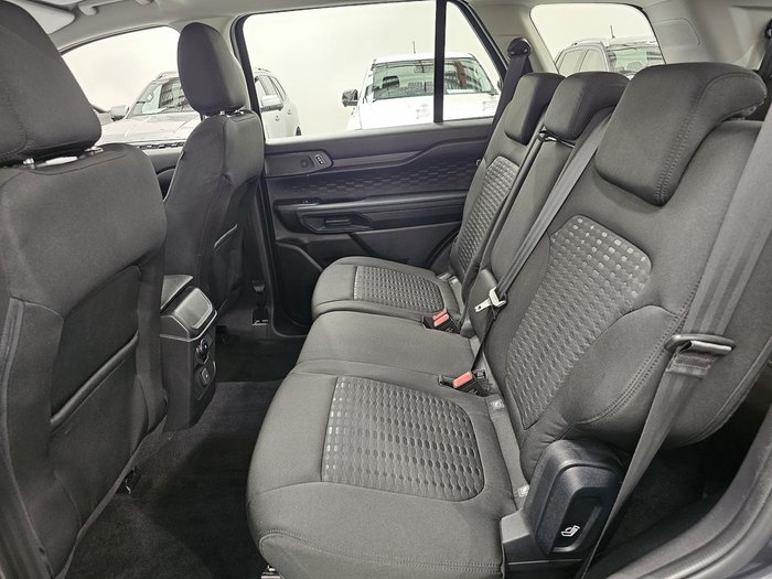 2025 Ford Everest Ambiente