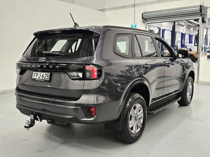2025 Ford Everest Ambiente