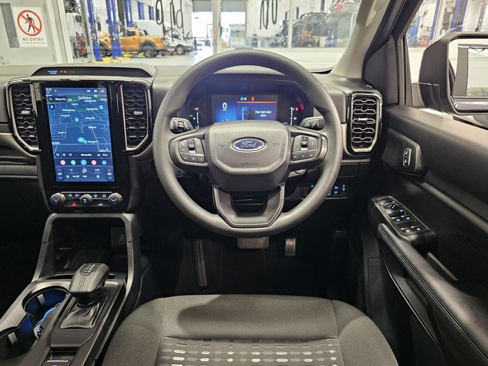 2025 Ford Everest Ambiente