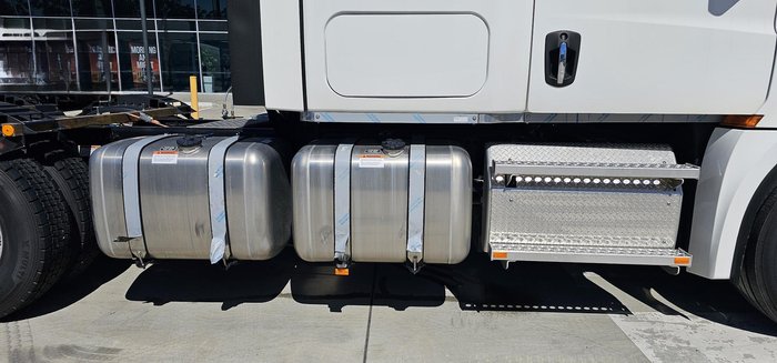 2024 Freightliner Cascadia 126 WHITE