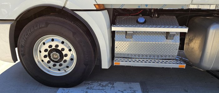2024 Freightliner Cascadia 126 WHITE