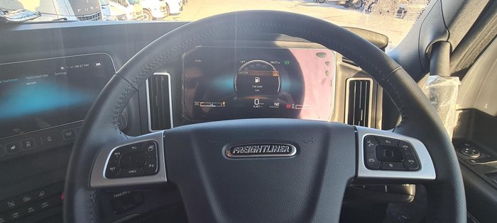 2024 Freightliner Cascadia 126 WHITE