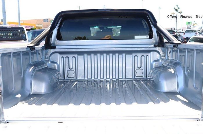 2025 Toyota Hilux SR5 GUN126R 4X4 Dual Range Stunning Silver