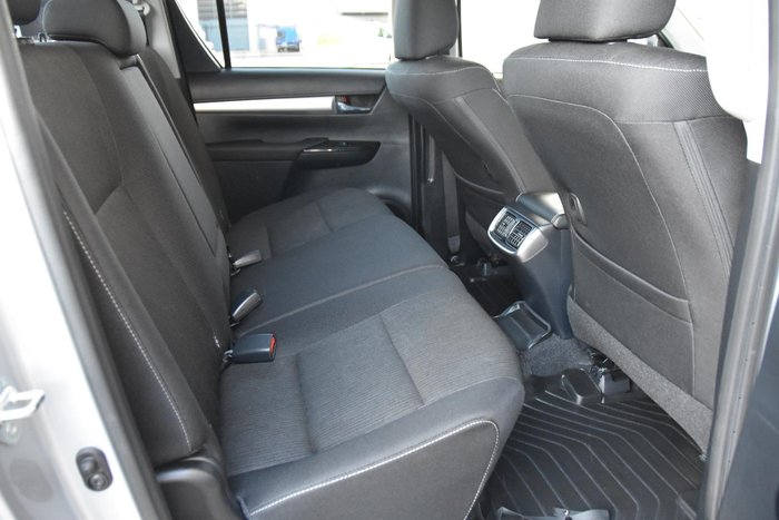 2025 Toyota Hilux SR5 GUN126R 4X4 Dual Range Stunning Silver