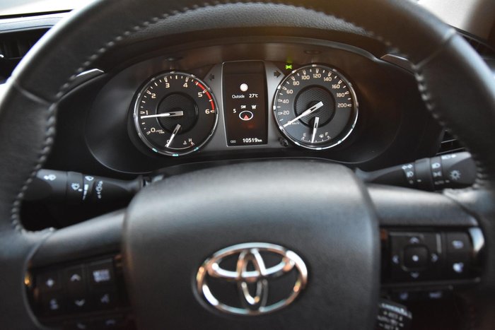 2025 Toyota Hilux SR5 GUN126R 4X4 Dual Range Stunning Silver