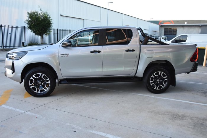 2025 Toyota Hilux SR5 GUN126R 4X4 Dual Range Stunning Silver