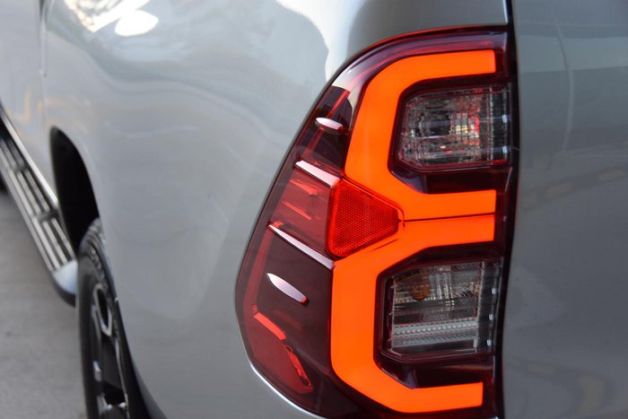 2025 Toyota Hilux SR5 GUN126R 4X4 Dual Range Stunning Silver