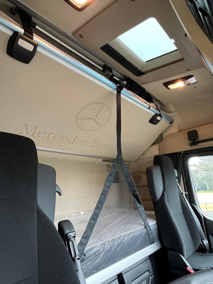 2025 Mercedes-Benz Actros 2663