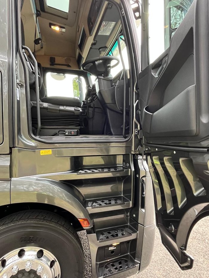 2025 Mercedes-Benz Actros 2663