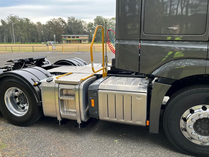 2025 Mercedes-Benz Actros 2663