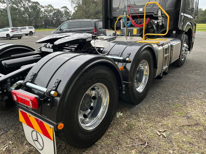 2025 Mercedes-Benz Actros 2663