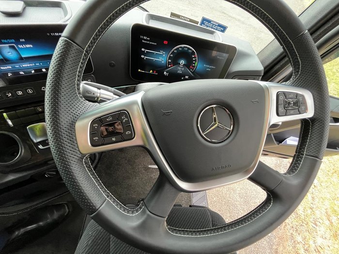 2025 Mercedes-Benz Actros 2663