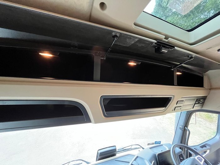 2025 Mercedes-Benz Actros 2663