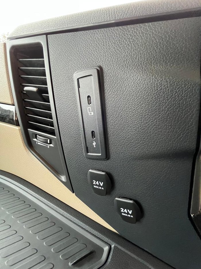 2025 Mercedes-Benz Actros 2663