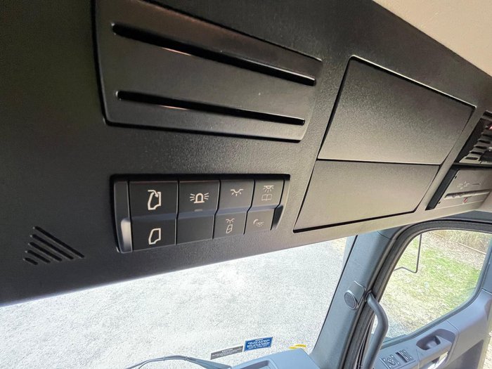 2025 Mercedes-Benz Actros 2663