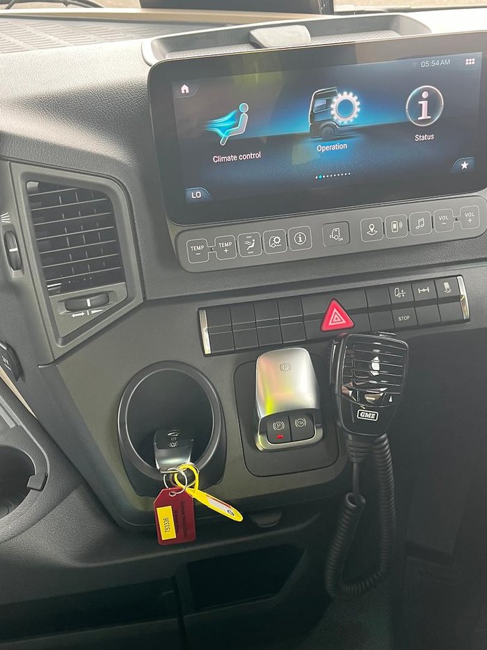 2024 Mercedes-Benz Actros 2535 White