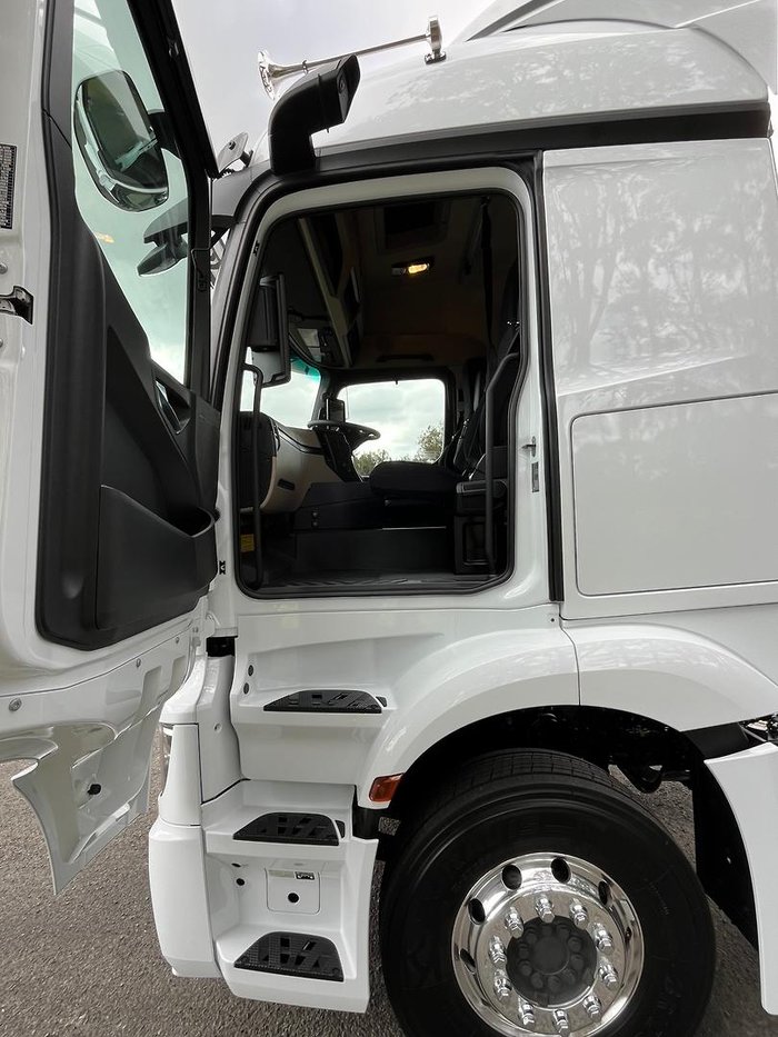 2024 Mercedes-Benz Actros 2535 White