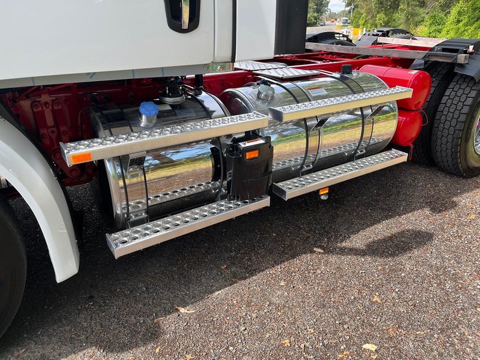 2024 Freightliner Cascadia 116 White