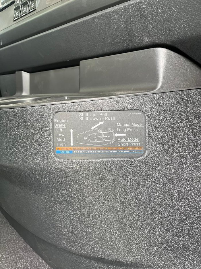 2024 Freightliner Cascadia 116 White