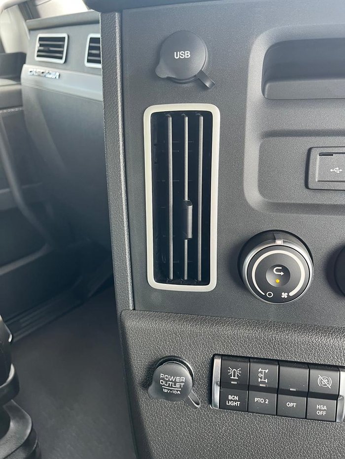 2024 Freightliner Cascadia 116 White