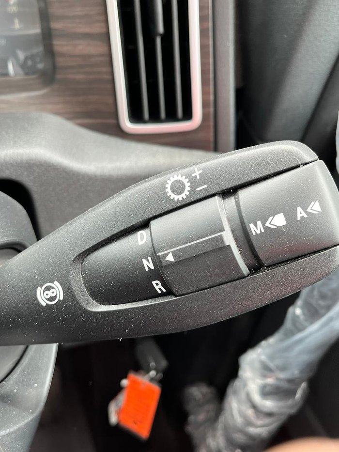 2024 Freightliner Cascadia 126 Tipper White