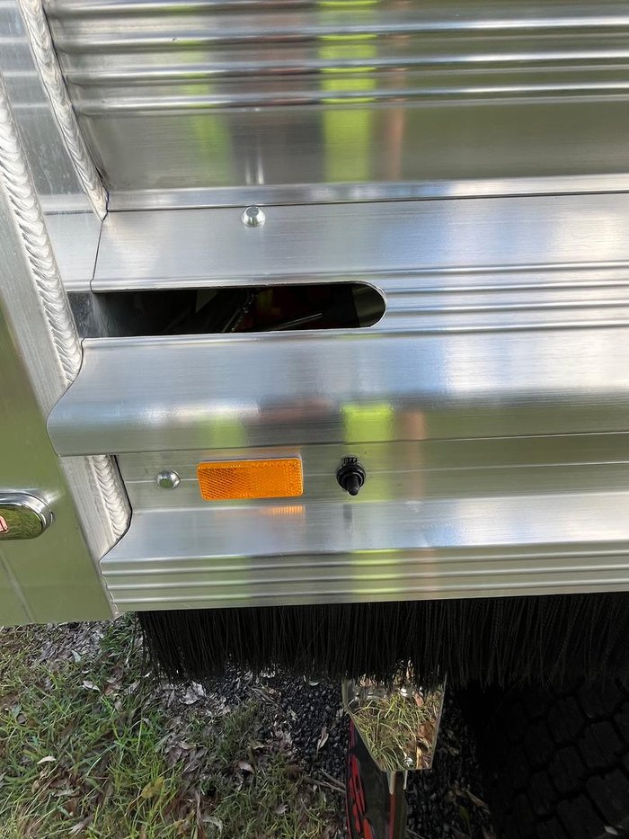 2024 Freightliner Cascadia 126 Tipper White