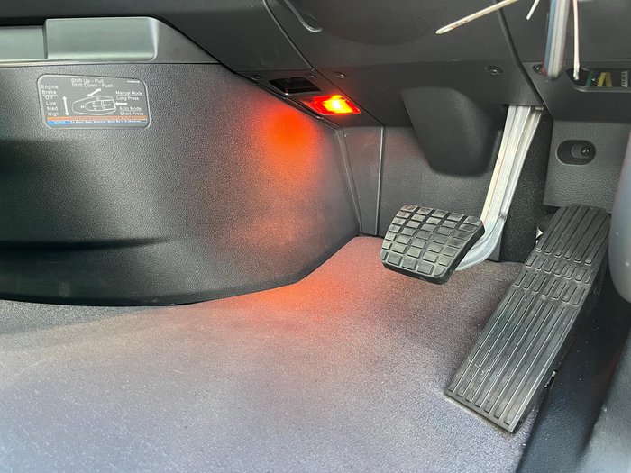 2024 Freightliner Cascadia 126 Tipper White