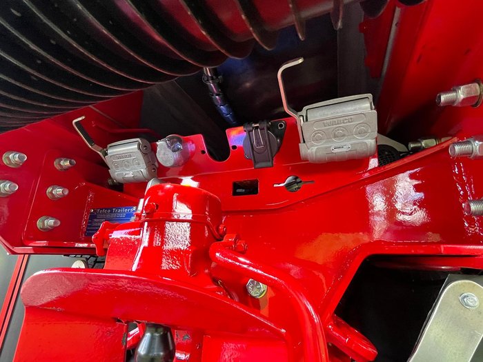 2024 Freightliner Cascadia 126 Tipper White