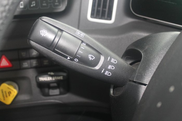 2024 Freightliner Cascadia 126 White