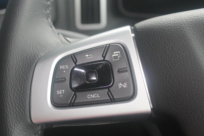 2024 Freightliner Cascadia 126 White