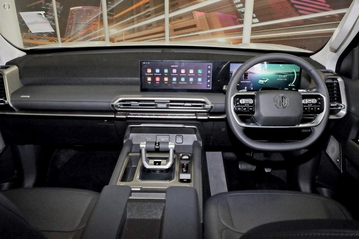 2025 MG U9 Explore Pro EKK1C MY25 4X4 Dual Range Alpine White