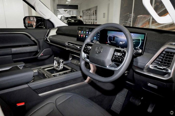 2025 MG U9 Explore Pro EKK1C MY25 4X4 Dual Range Alpine White