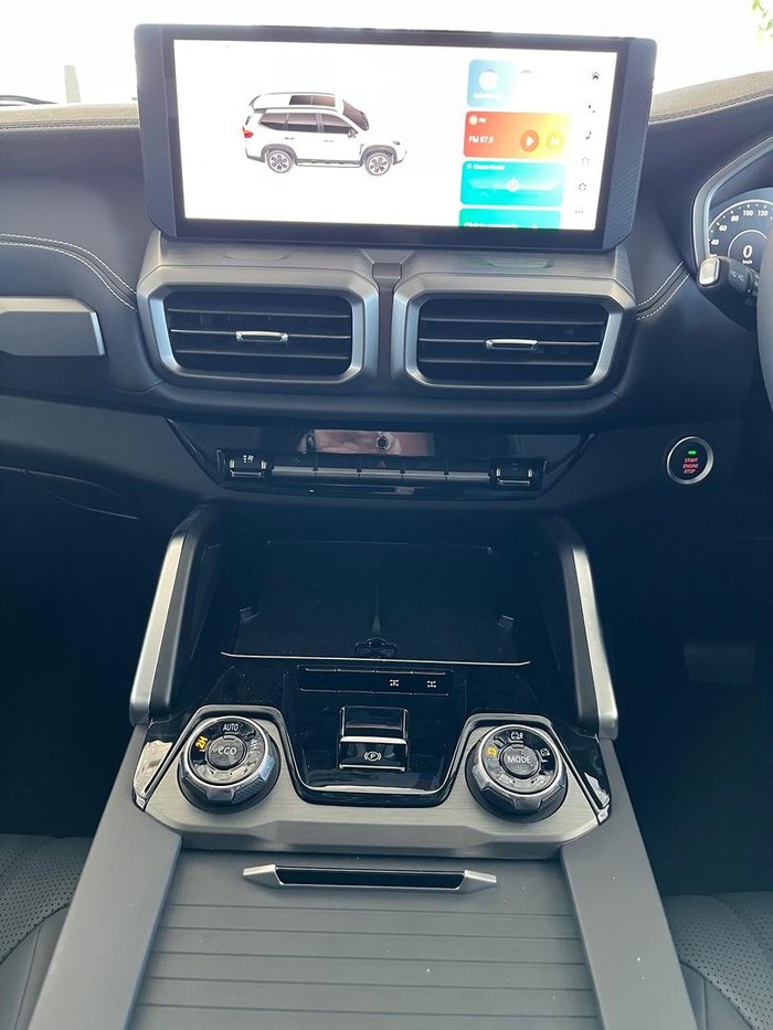 2025 LDV D90 Executive