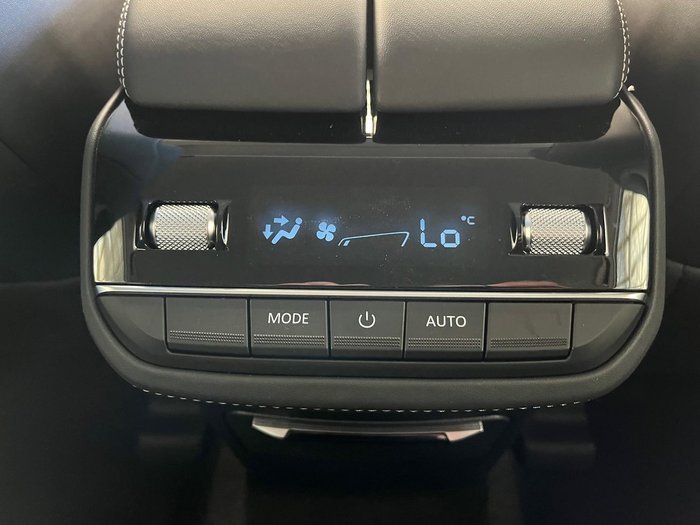 2025 LDV D90 Executive