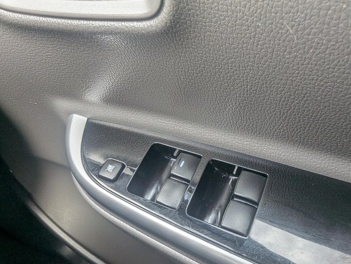 2017 Mitsubishi Triton GLS MQ MY17 4X4 Dual Range White