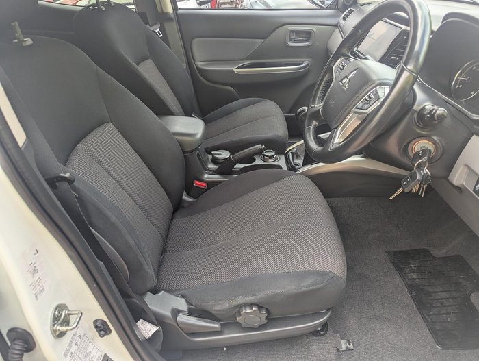 2017 Mitsubishi Triton GLS MQ MY17 4X4 Dual Range White