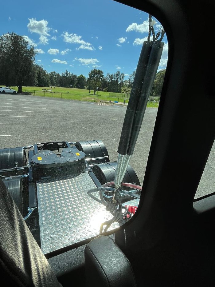 2023 Freightliner Cascadia 126 White