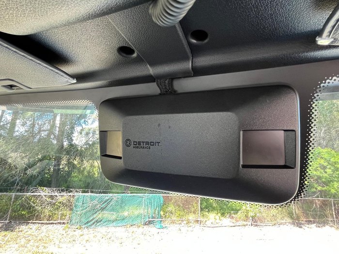 2023 Freightliner Cascadia 126 White