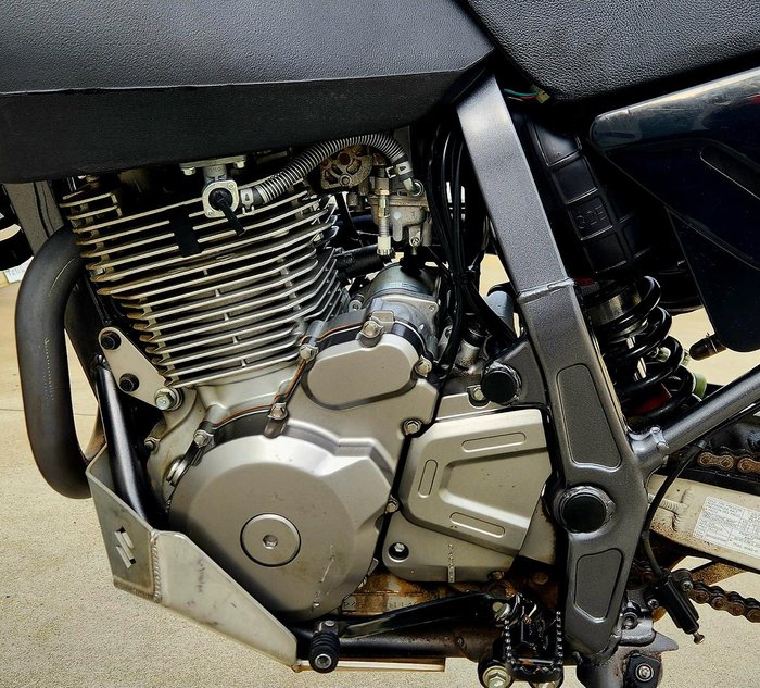 2021 Suzuki DR650SE DR Black