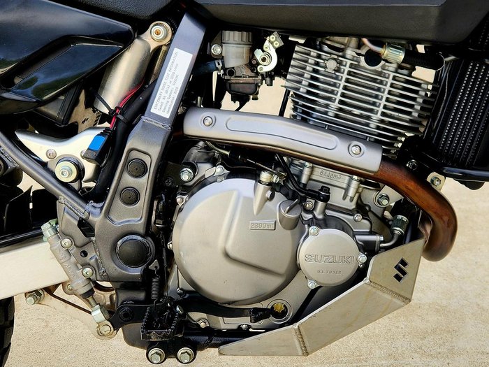 2021 Suzuki DR650SE DR Black