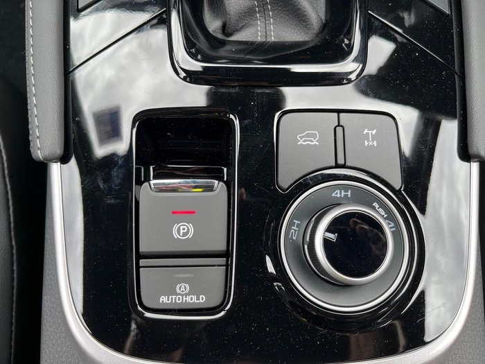 2025 Isuzu MU-X LS-T