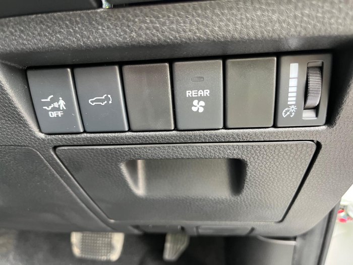 2025 Isuzu MU-X LS-T